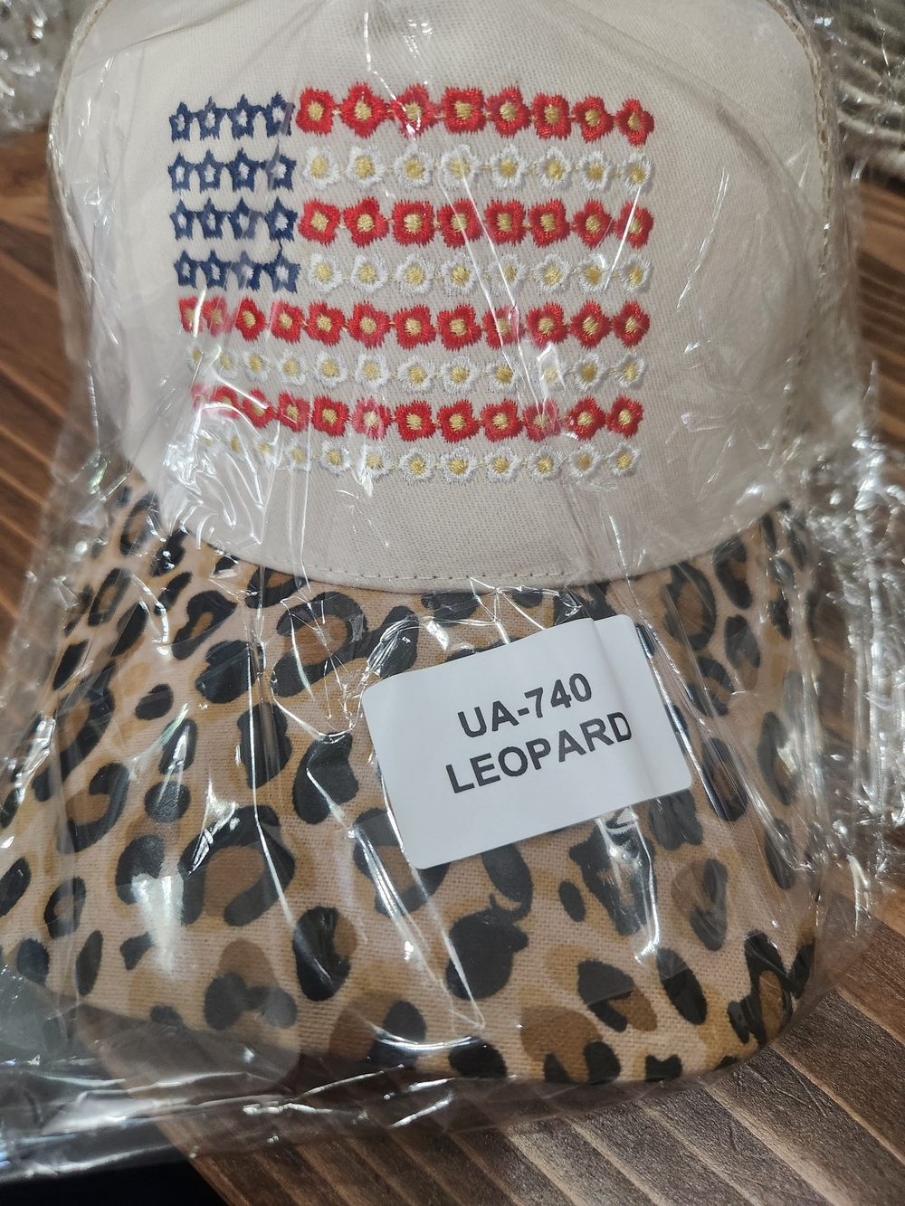 Zenana leopard print american flag baseball cap. New in polybag